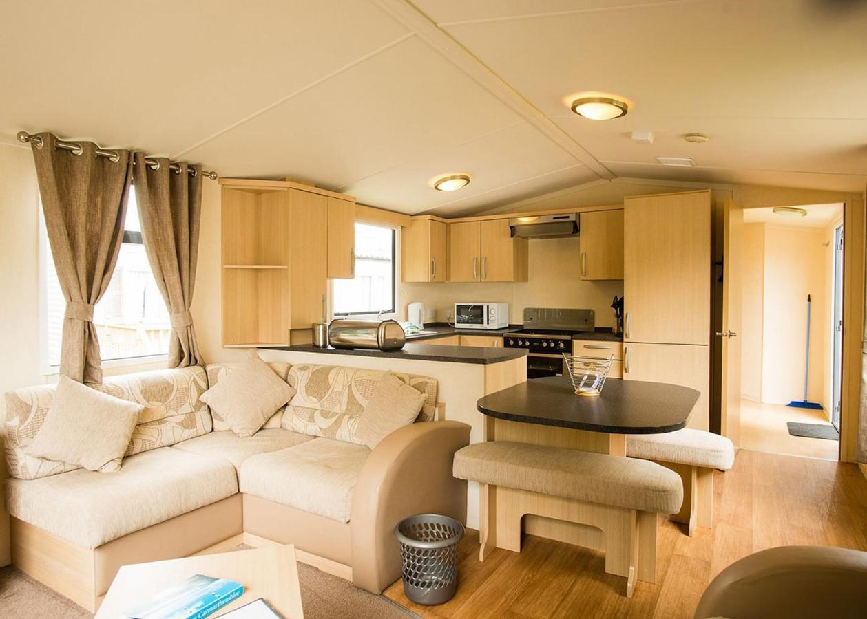 Woodland Vale Holiday Park Ludchurch Exterior photo